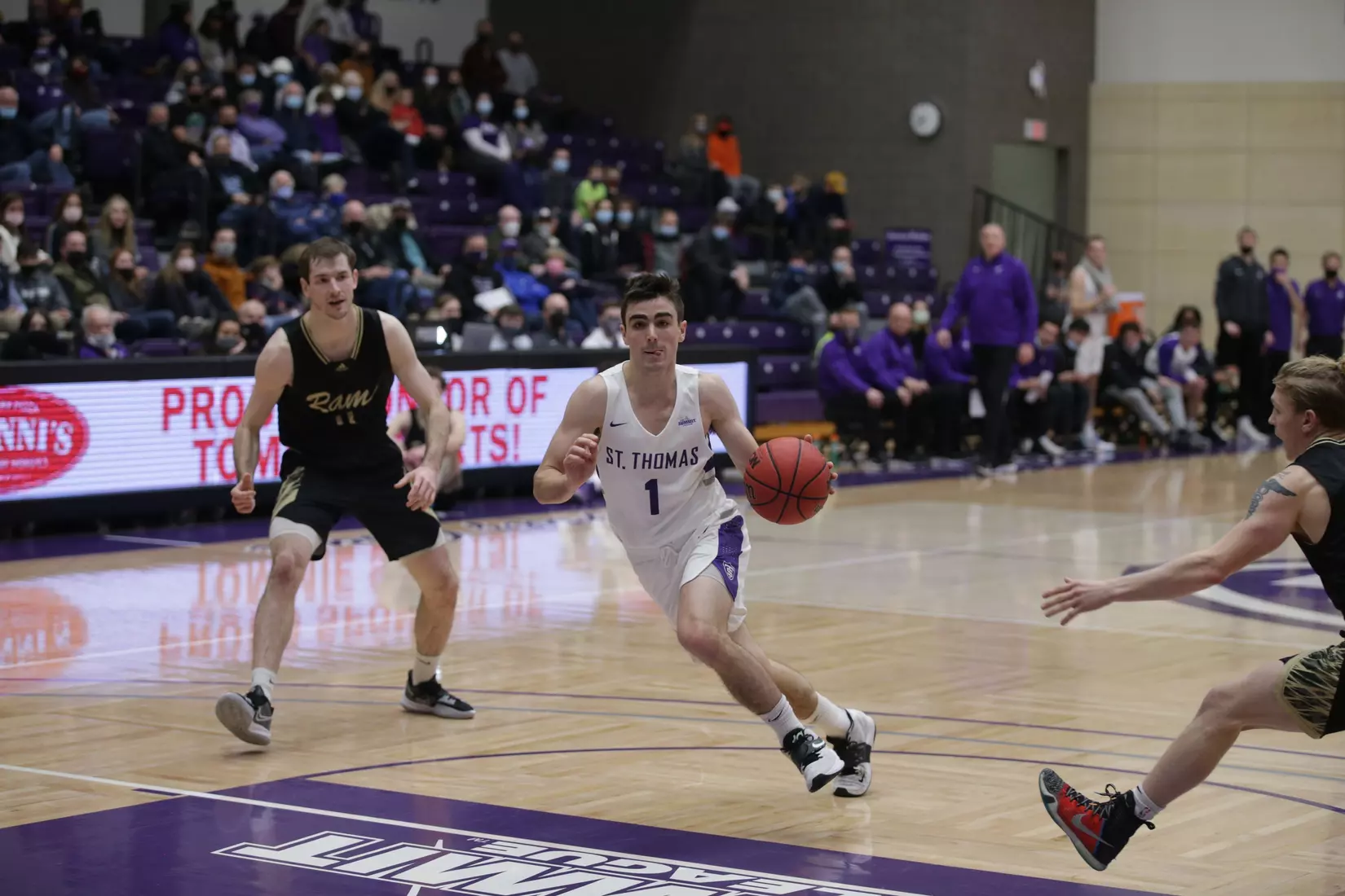 Men's Basketball: University of St. Thomas (Minnesota) Tommies vs. North Central University Rams