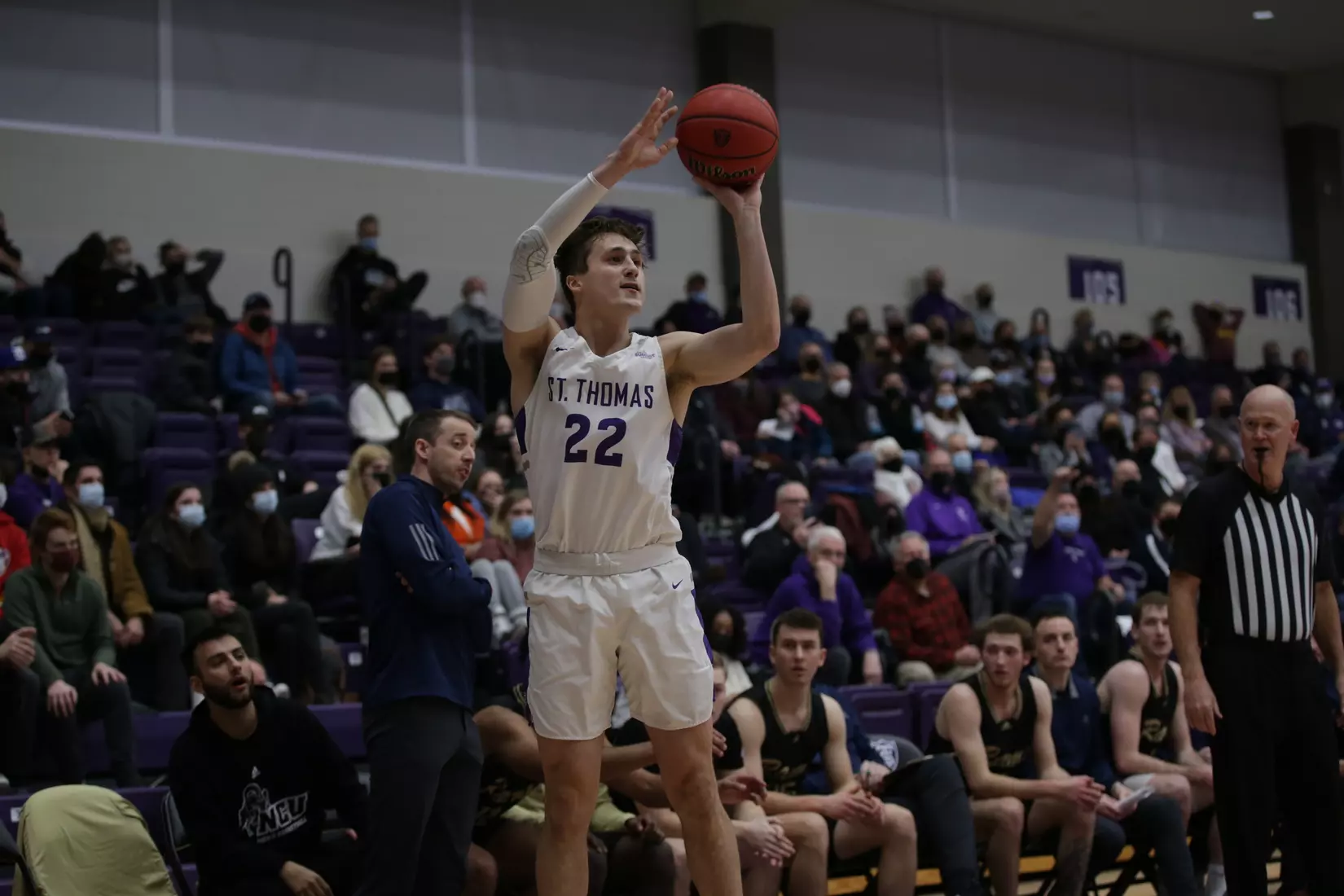 Men's Basketball: University of St. Thomas (Minnesota) Tommies vs. North Central University Rams