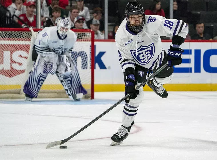 Action photo Oct. 3, 2021, Xcel UST vs. SCSU men's hockey