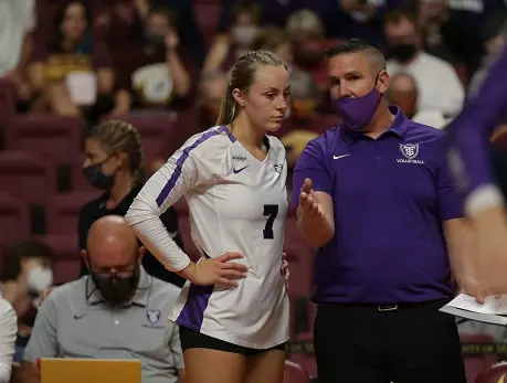 Women's Volleyball: University of St. Thomas vs. No. 11 University of Minnesota (September 16, 2021) at Maturi Pavillion