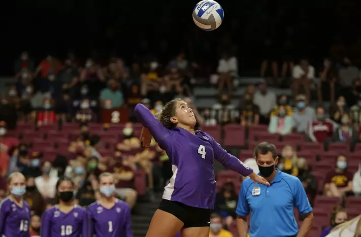 Women's Volleyball: University of St. Thomas vs. No. 11 University of Minnesota (September 16, 2021) at Maturi Pavillion