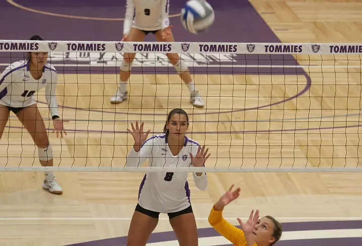 Action photo WIU at St. Thomas