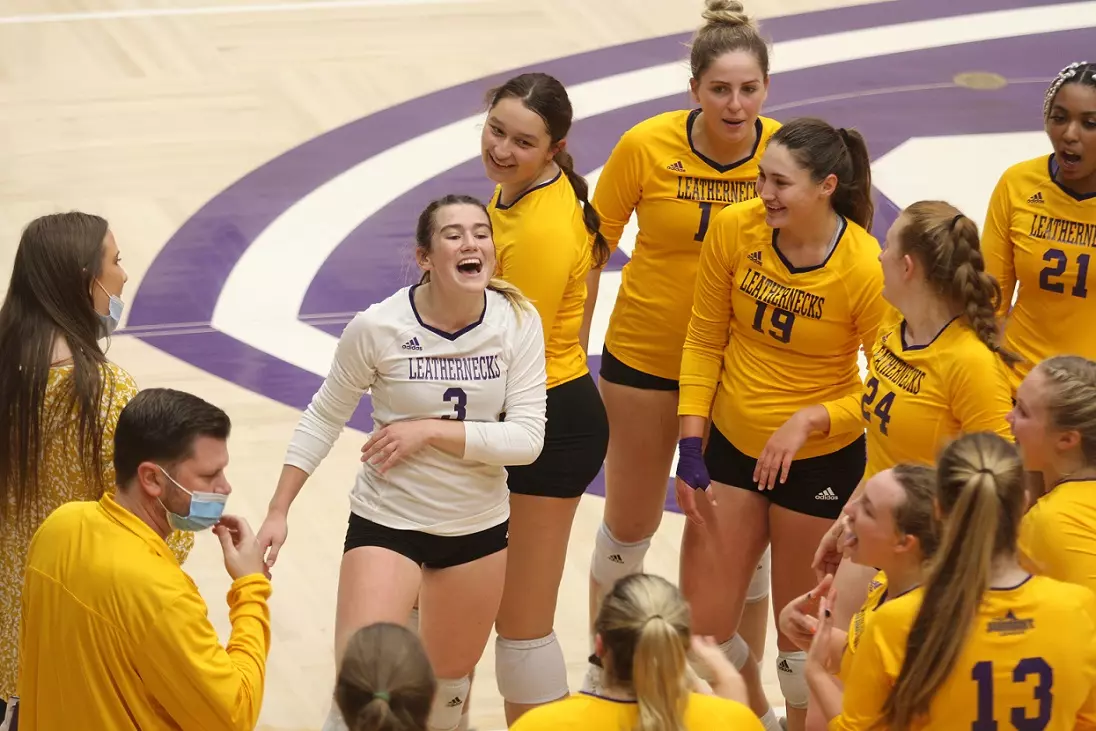 Action photo WIU at St. Thomas