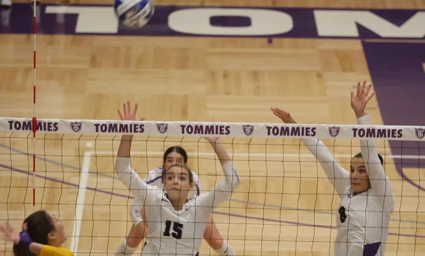 Action photo WIU at St. Thomas