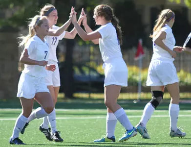 Women's soccer beats UW- La Crosse 4-2 Image