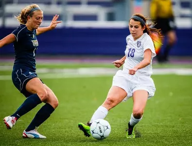 Women's soccer ties UW-Eau Claire 1-1 Image