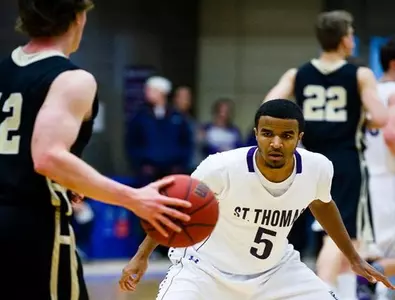 Men's Basketball shoots down No. 17 Pirates Image