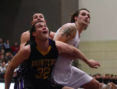 Efficient M. Hoops wins clash of ranked foes Image