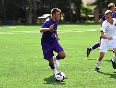 Late goal sinks No. 9 men's soccer Image