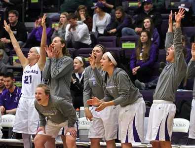 W. Hoops caps 9-0 January with 23-point victory Image