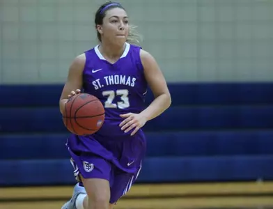 Women's Basketball stays unbeaten Image