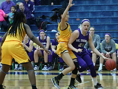 W. Hoops goes to 23-0, claims outright title Image