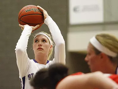 Weiers powers W. Hoops past Cardinals Image