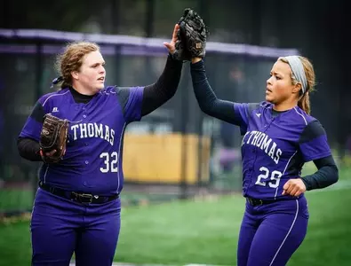 Softball sweeps MAC in pair of eight-run outings Image