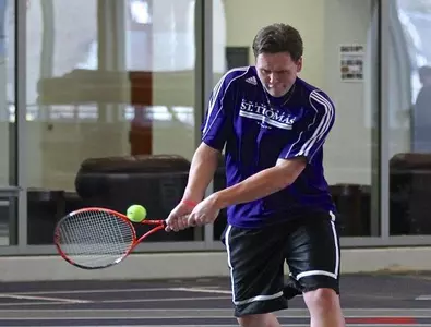 Men's Tennis stays hot, tops Bethel Image