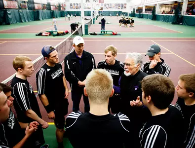 Men's Tennis drops indoor match to Oles Image