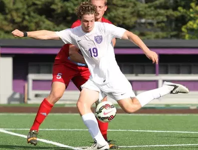 Men's soccer suffers first loss in OT heartbreaker Image
