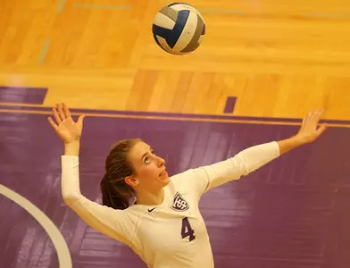 Volleyball defeats Macalester in straight sets Image