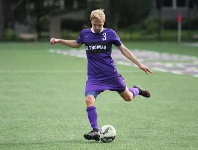 Men's soccer gets big win over No. 15 Macalester Image