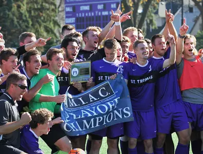 Bottum sends Men's Soccer to the top Image
