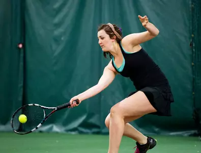 Women's Tennis starts season with 8-1 win Image