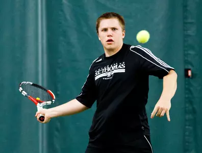 Tennis teams stay hot on spring break Image