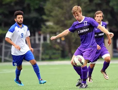 Men's soccer finishes busy weekend with 2-0 win Image