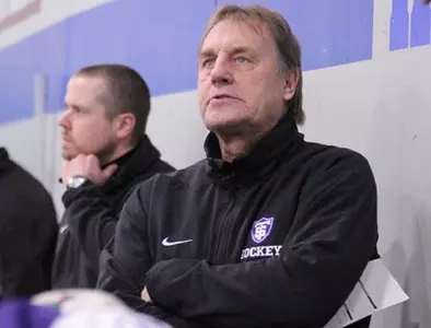 Men's Hockey scores 3-1 win over UW-Stout Image