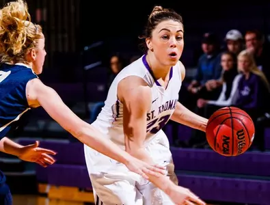 Early lead helps women's hoops to win Image