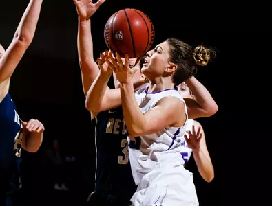 Zehrer, Langer boost women's hoops to win Image