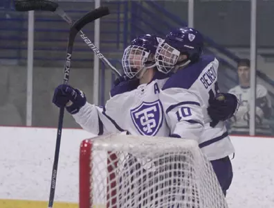 Men's hockey shuts out Saint John's 2-0 Image