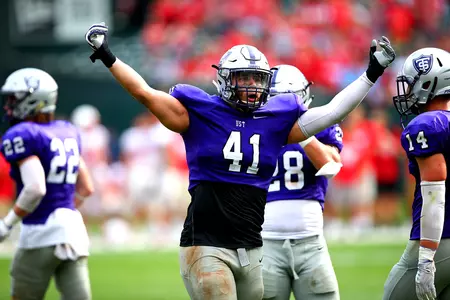 Offense clicks, Football moves to 3-0 MIAC start Image