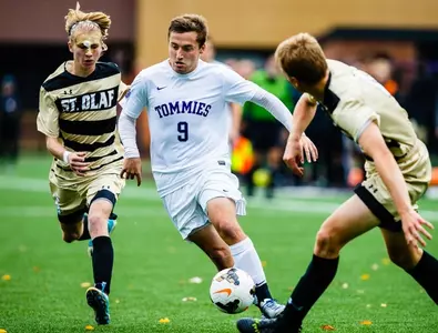 Men's soccer victorious on Senior Day Image
