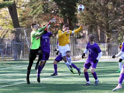 Men's soccer moves on with 4-3 win over UW-Superior Image