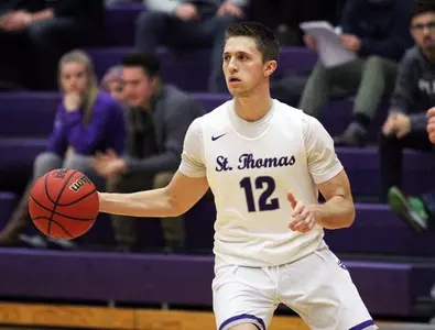 Men's basketball finishes 2017 with road loss Image