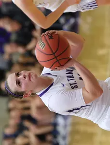 W. Hoops has crisp game, ends UWL win string Image