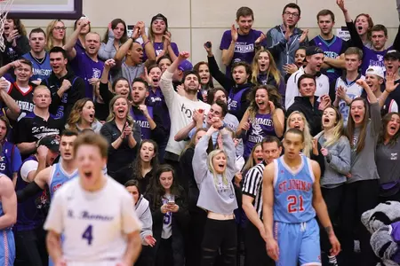 Roller-coaster game has flat ending for Men's Hoops Image