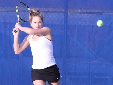 Women's Tennis takes 8-1 road win over Blazers Image