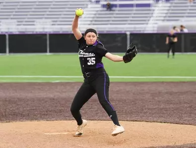 Softball splits with Macalester Image
