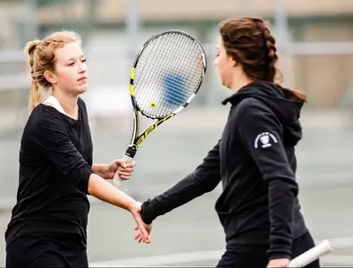 Women's Tennis gets 14-0 start Image
