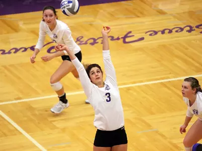 Volleyball stays sharp with 3-0 win at St. Olaf Image