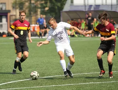 Men's soccer remains unbeaten with shutout win Image