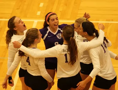 Volleyball wins pair, tops No. 2 Eagles Image