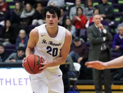 Men's basketball picks up win over St. Olaf Image