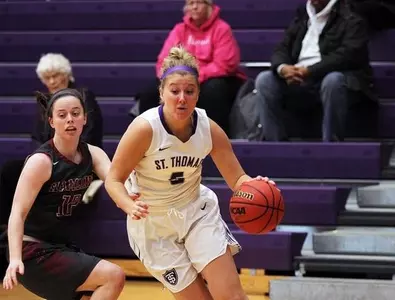 Women's Basketball wins 10th in row Image