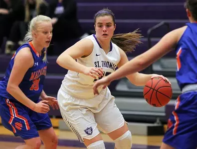 Women's Hoops extends win streak to 11 Image