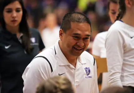 Volleyball moves closer to No. 3 seed Image