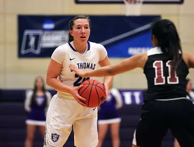 Women's Basketball cruises to win, now 2-0 Image