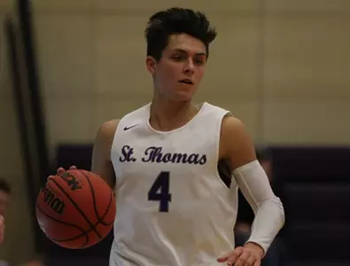 A Bair inside creates chaos in Men's Basketball win Image