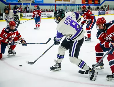 Men's Hockey starts fast, posts shutout win Image